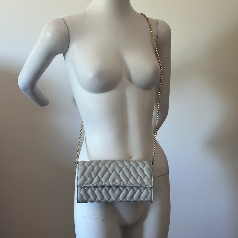 Zara Silver Gold Robe Chain Quilted
Crossbody Bag - Picture 3 of 10